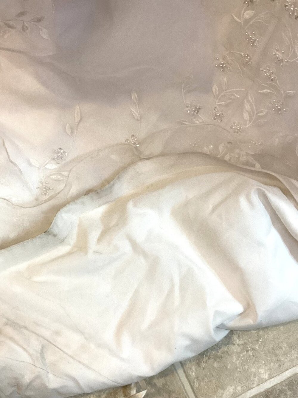 Maria Hong White Fitted Classic Sleeveless Wedding Dress Gown Size 6 Small Trail - Picture 11 of 15